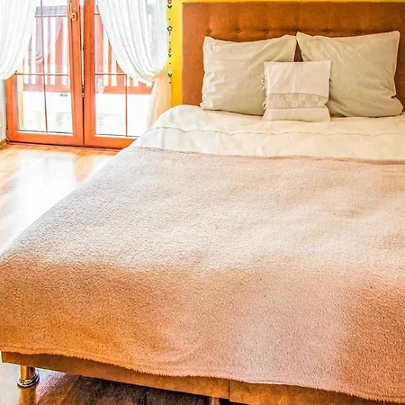 Casa vacanze Lovely In With Wifi