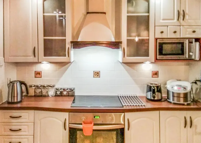 Dom wakacyjny Lovely In With Wifi *