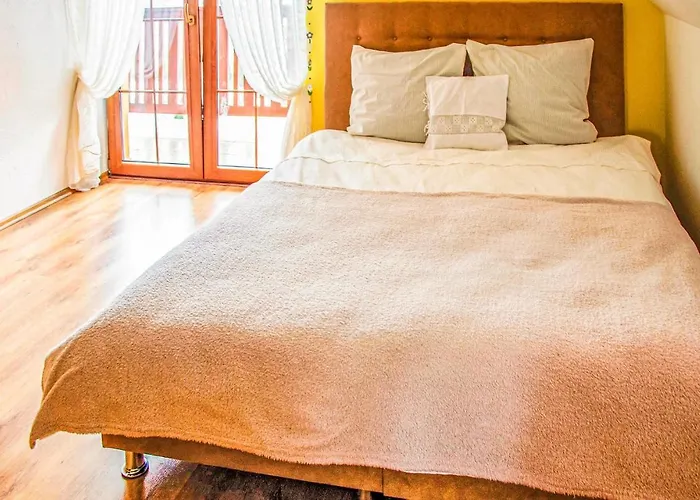 Dom wakacyjny Lovely In With Wifi